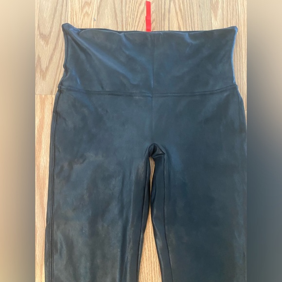 Spanx Faux Leather Leggings - Picture 5 of 6